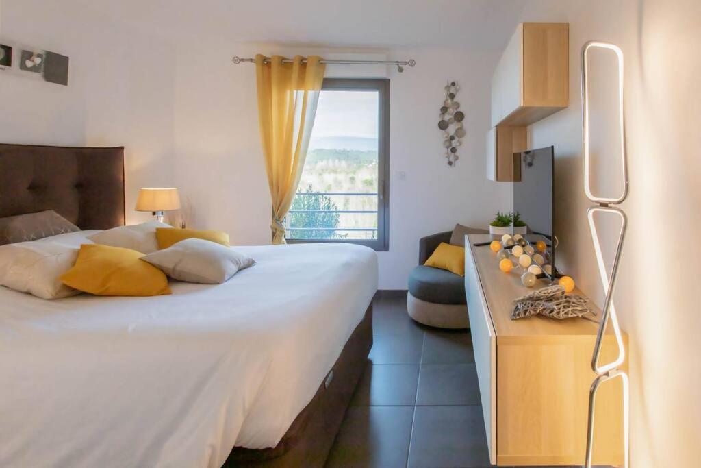 A7- 2 Bdr Sea & Mountain View - Ac, Parking, Pool & Terrace Apartamento