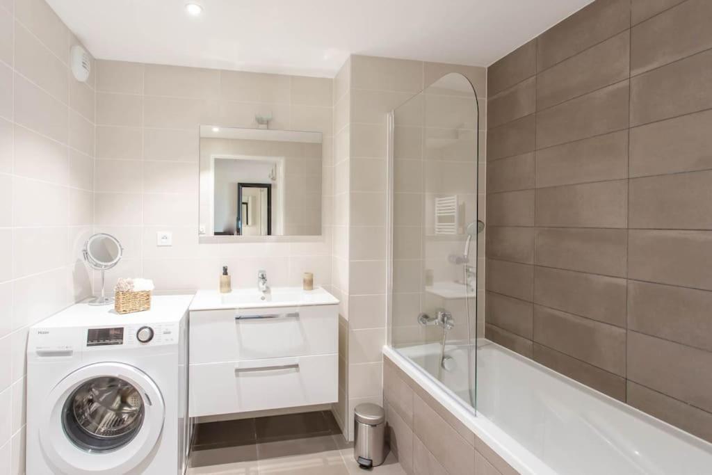 Apartamento A7- 2 Bdr Sea & Mountain View - Ac, Parking, Pool & Terrace Antibes
