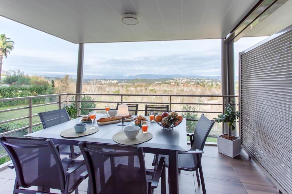 Apartamento A7- 2 Bdr Sea & Mountain View - Ac, Parking, Pool & Terrace *