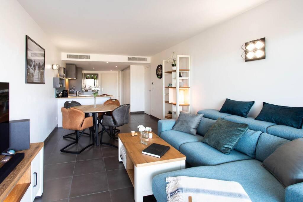A7- 2 Bdr Sea & Mountain View - Ac, Parking, Pool & Terrace Apartamento Antibes